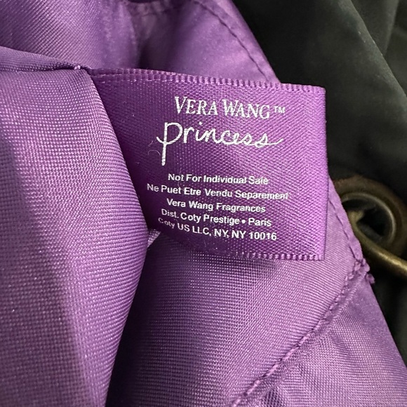 Vera Wang Black and Purple Tote Bag - Picture 7 of 9